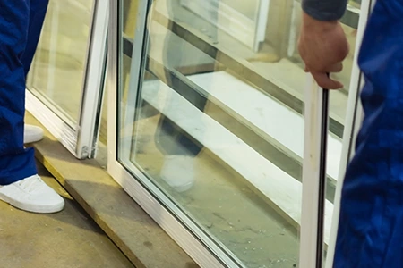 Commercial Glass Repair Technician in Winter Springs, FL